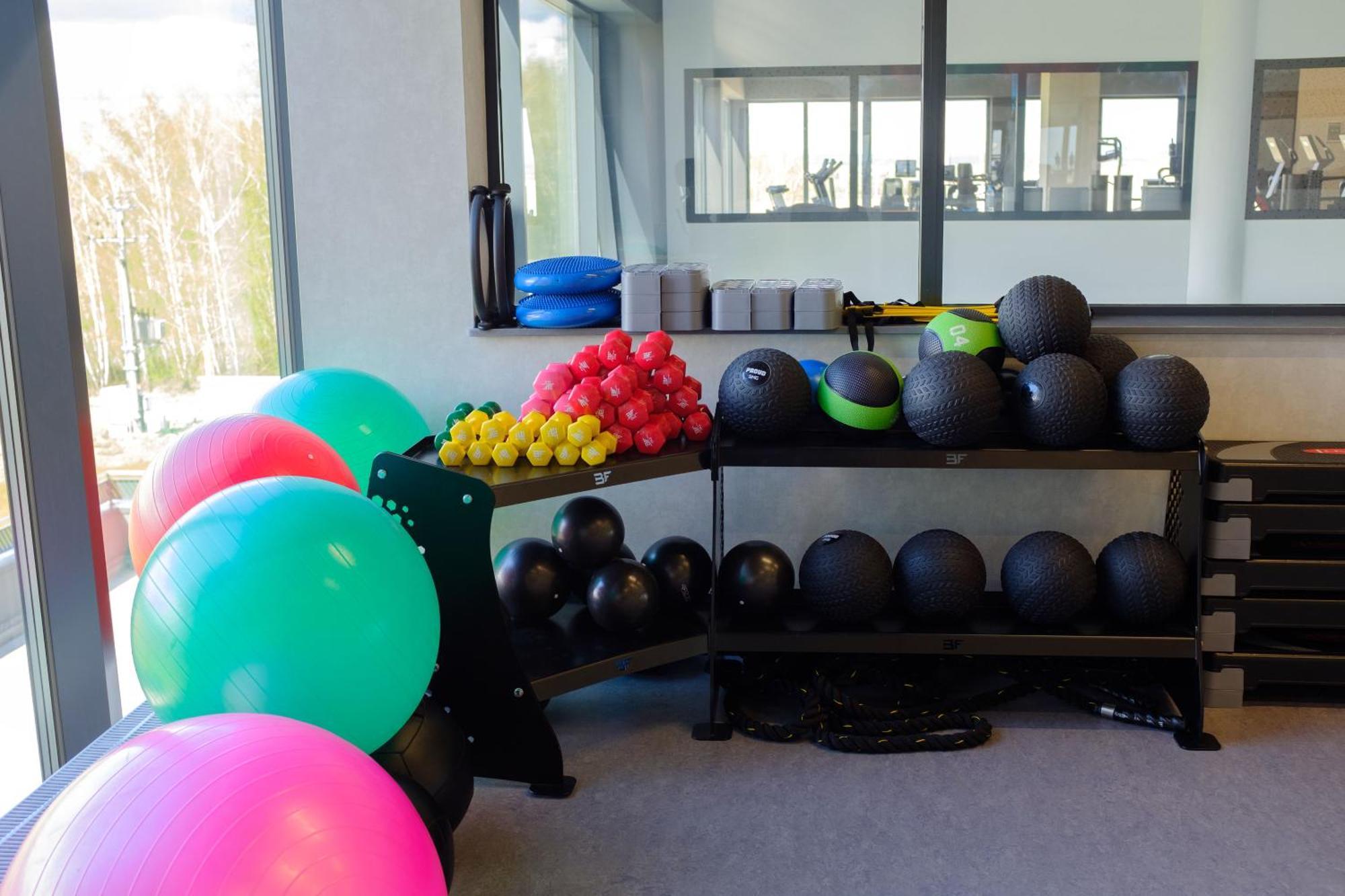 Wr Sport Hotel & Spa - Centrum Sportu I Rozrywki 스빌차 외부 사진